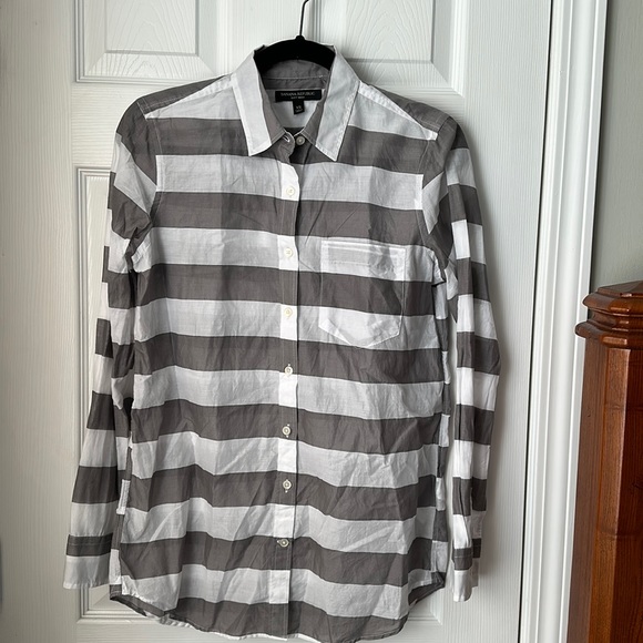 BANANA REPUBLIC Gray and white striped long sleeve shirt - Picture 1 of 6